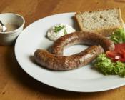 kielbasa-biala-wlasnego-wyrobu-z-wody-lub-rusztu